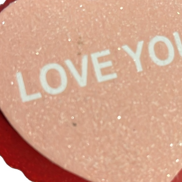 CONVERSATION HEARTS WREATH - Picture 4 of 4